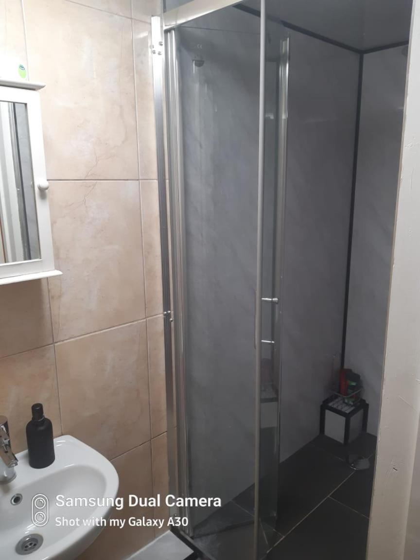 145 Burnley Road - Housity