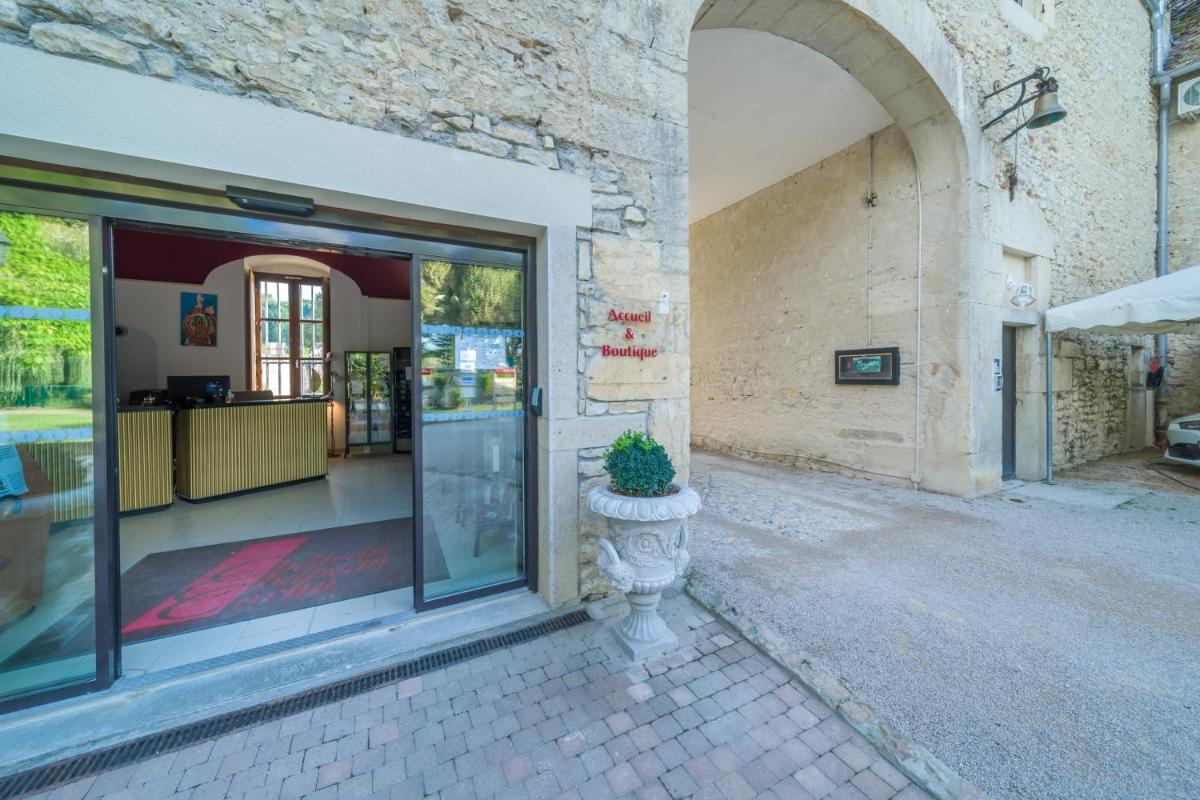 Façade ou entrée de l'établissement Château Chapeau Cornu