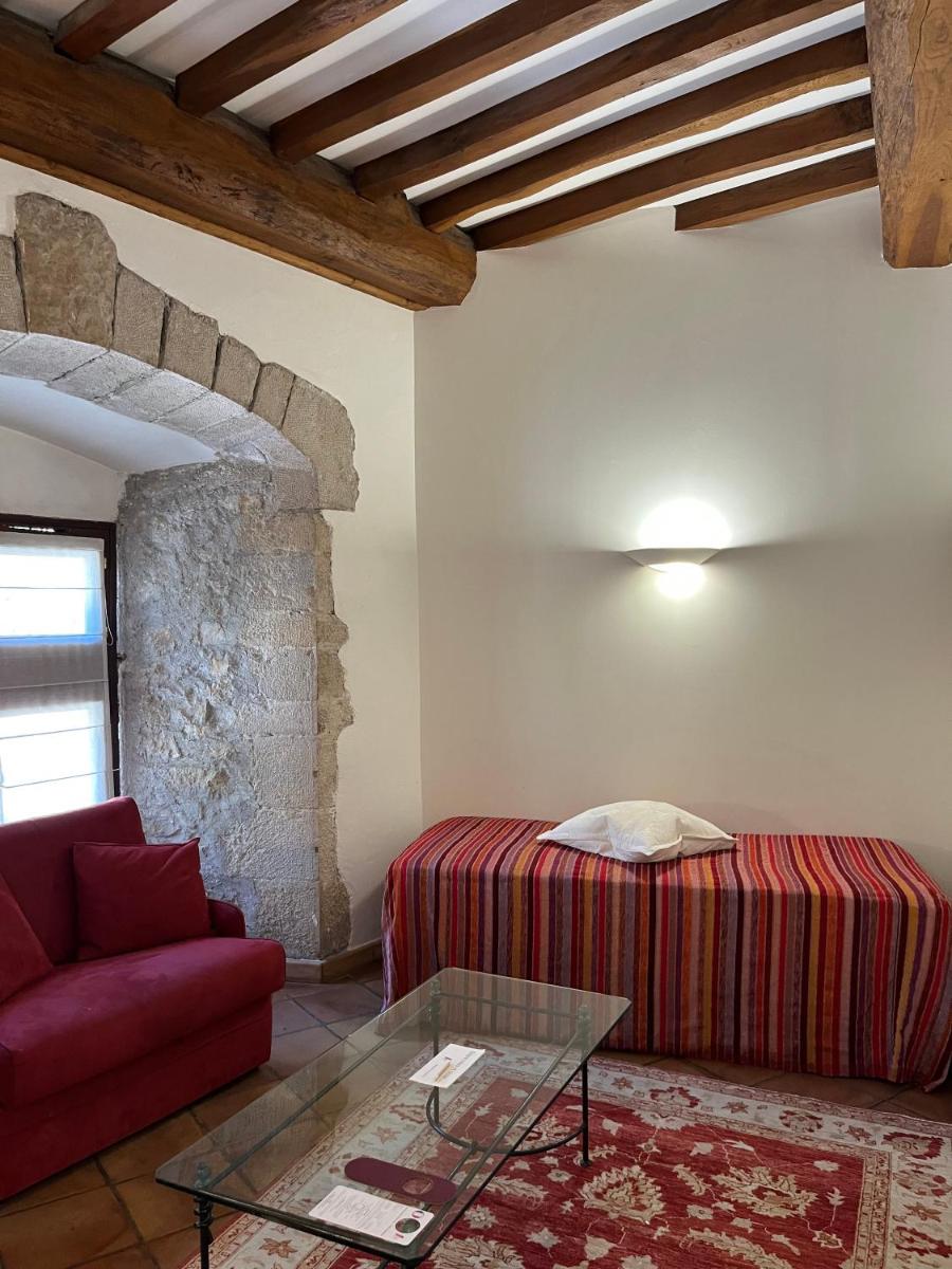 Coin salon dans l'établissement Château Chapeau Cornu