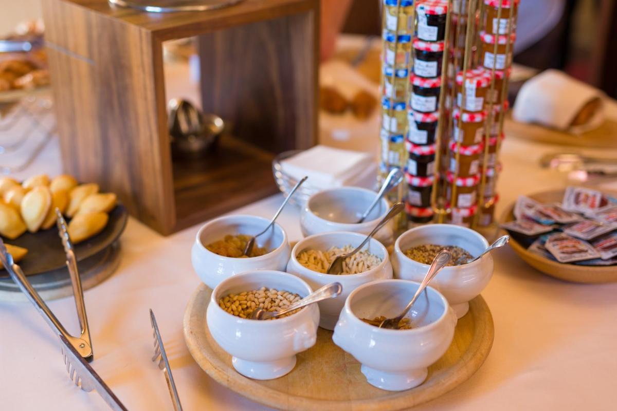 Nourriture dans l'hôtel ou à proximité