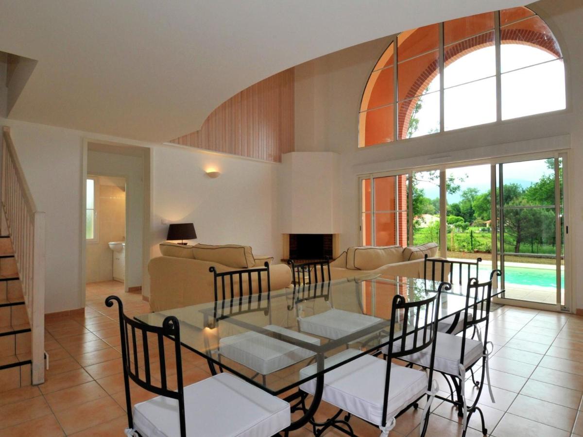 Villa with barbecue, in Pyrenees - Housity