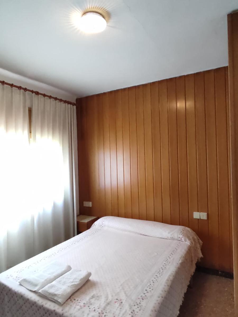 Hostal Brindis - Housity