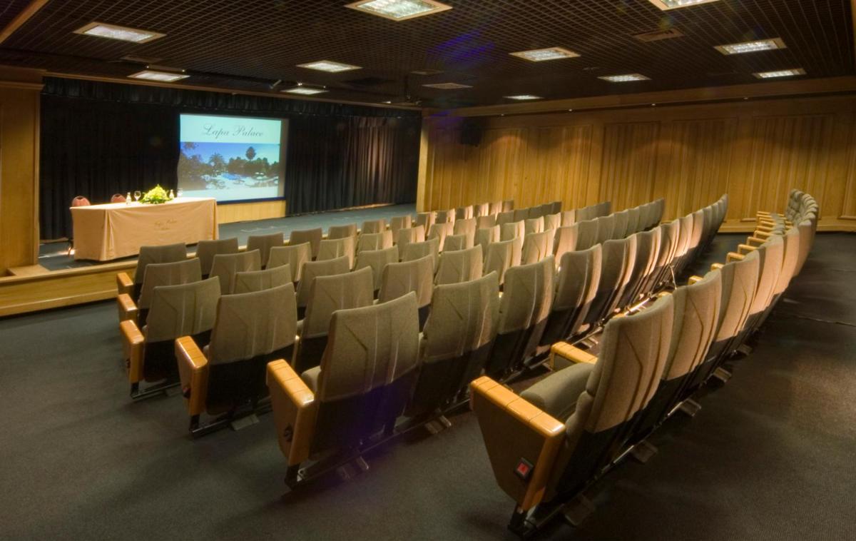 A área empresarial e/ ou a sala de conferências de Olissippo Lapa Palace – The Leading Hotels of the World