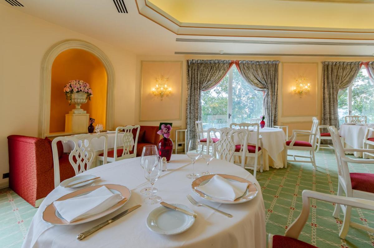 Uma área de estar em Olissippo Lapa Palace – The Leading Hotels of the World
