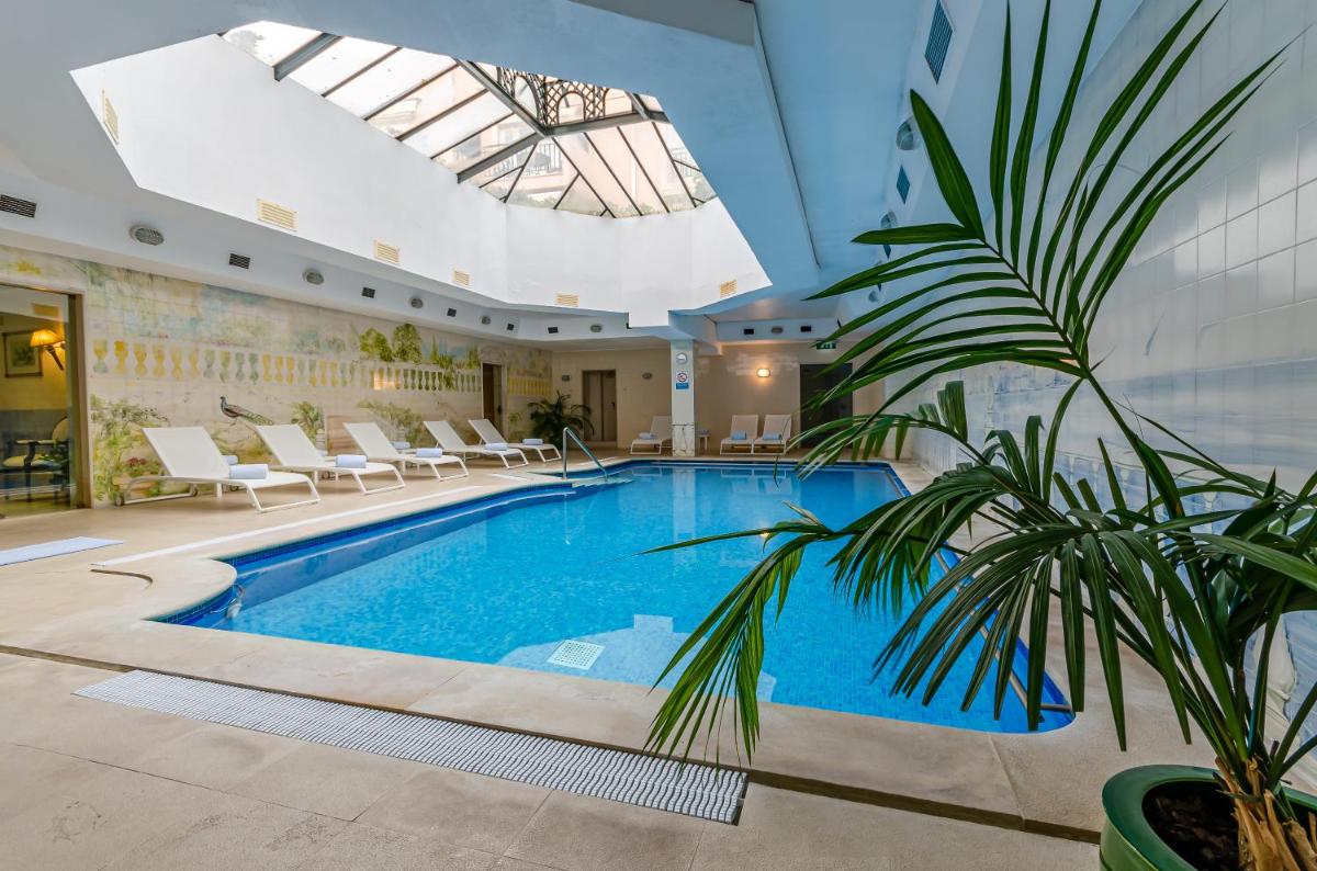 A piscina em ou perto de Olissippo Lapa Palace – The Leading Hotels of the World