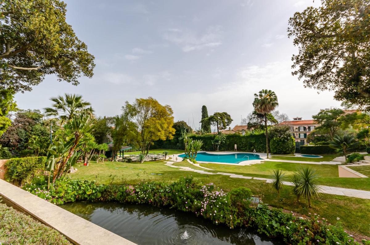 A piscina em ou perto de Olissippo Lapa Palace – The Leading Hotels of the World