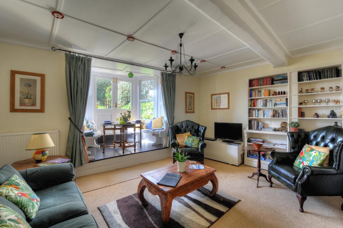 Tamarind Tree Apartment - Housity