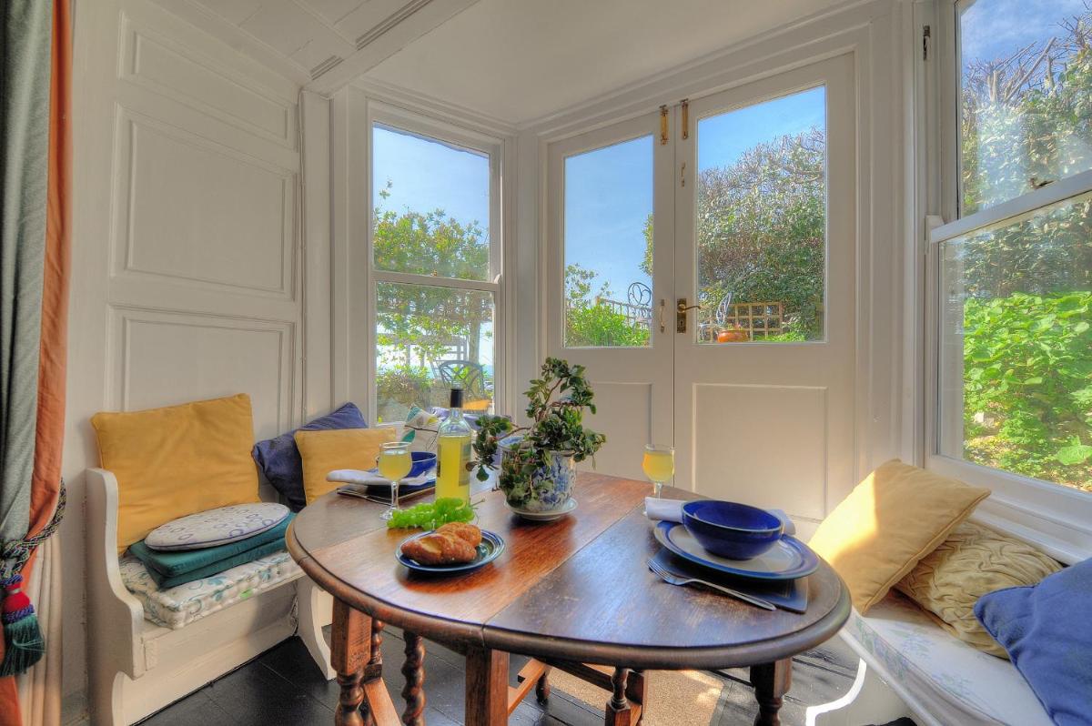 Tamarind Tree Apartment - Housity
