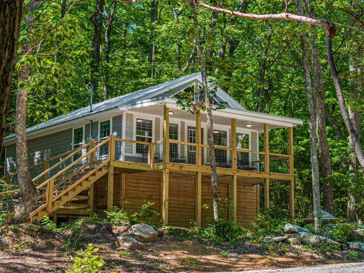 The Otter Box Cabin - 92 Acres Beside DeSoto State Park - Housity