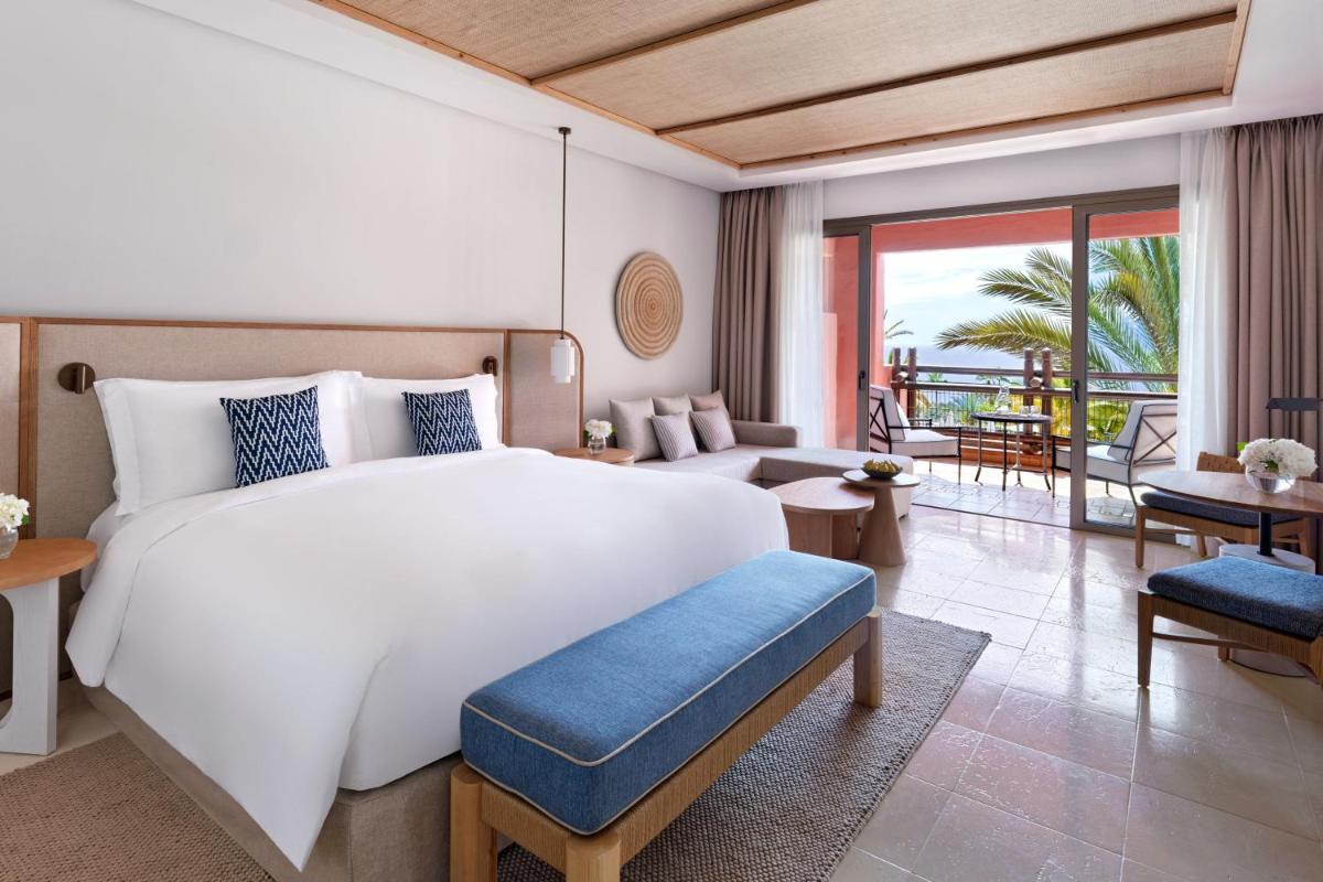 Cama o camas de una habitación en The Ritz-Carlton Tenerife, Abama