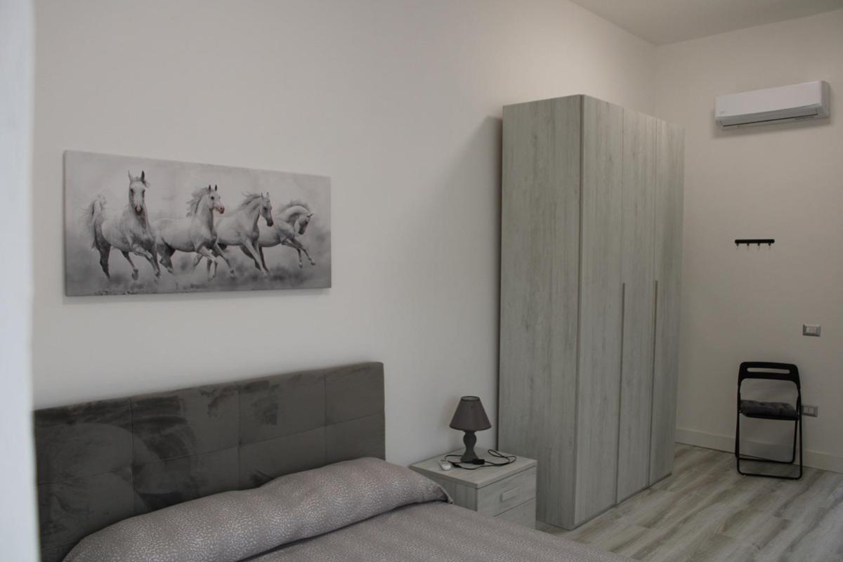 La Laguna Rooms - Housity