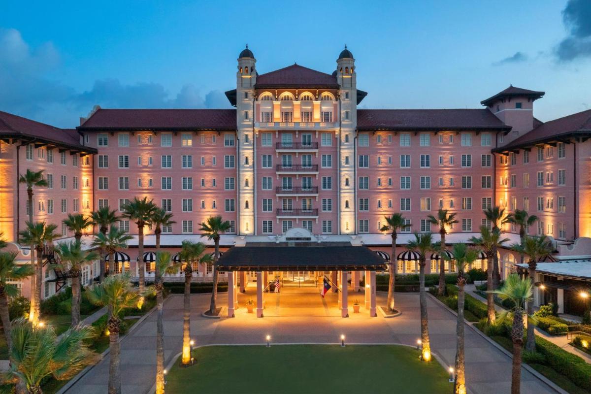 Grand Galvez Resort, Autograph Collection - Housity