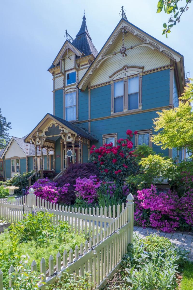 Swantown Inn - Housity