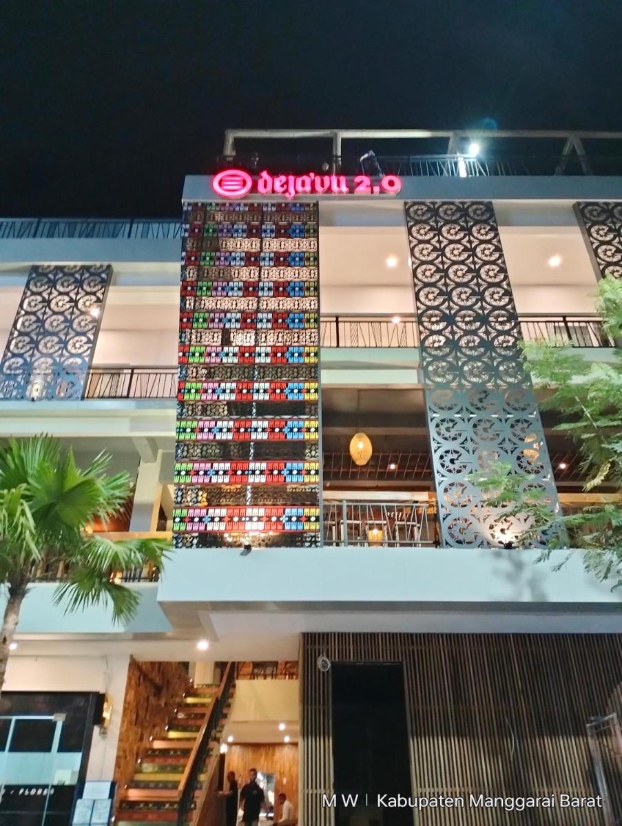Suitetrails - DEJAVU 2.0 HOTEL BAJO KOMODO