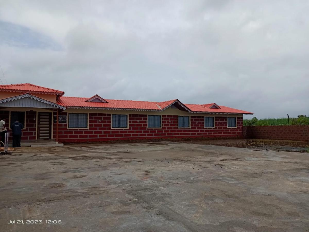 Hotel Nakshatra Resort - Housity