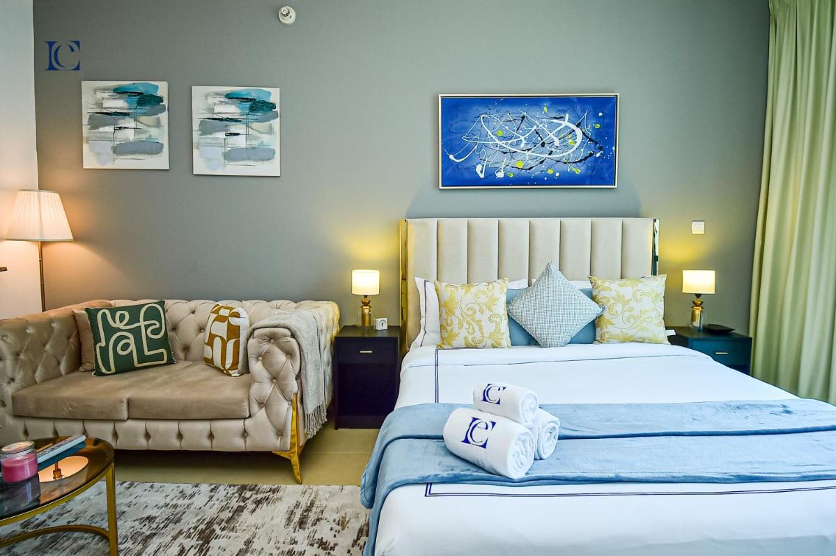 Luxury Escapes - New Lake View Studio in JLT - near Metro - Housity