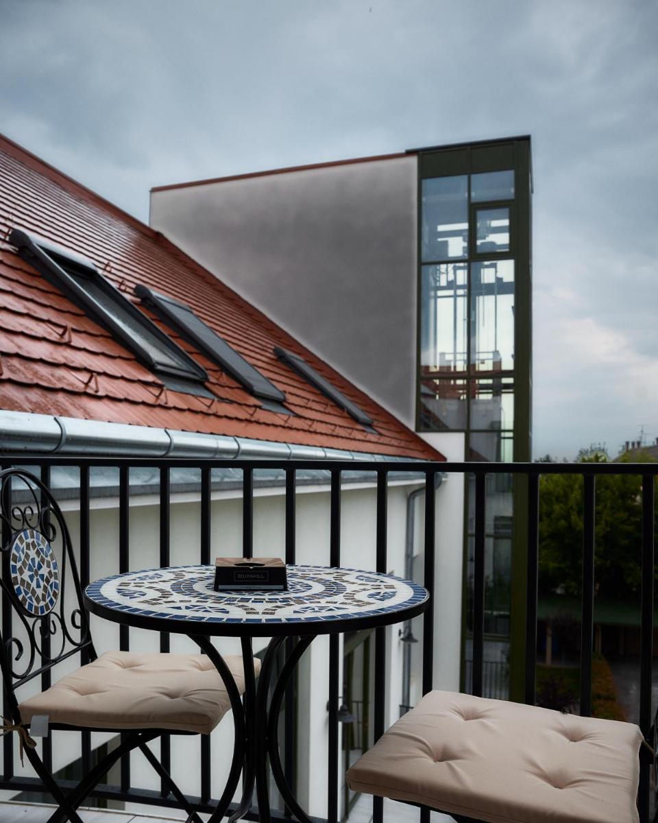 HOTEL VIENA - Housity