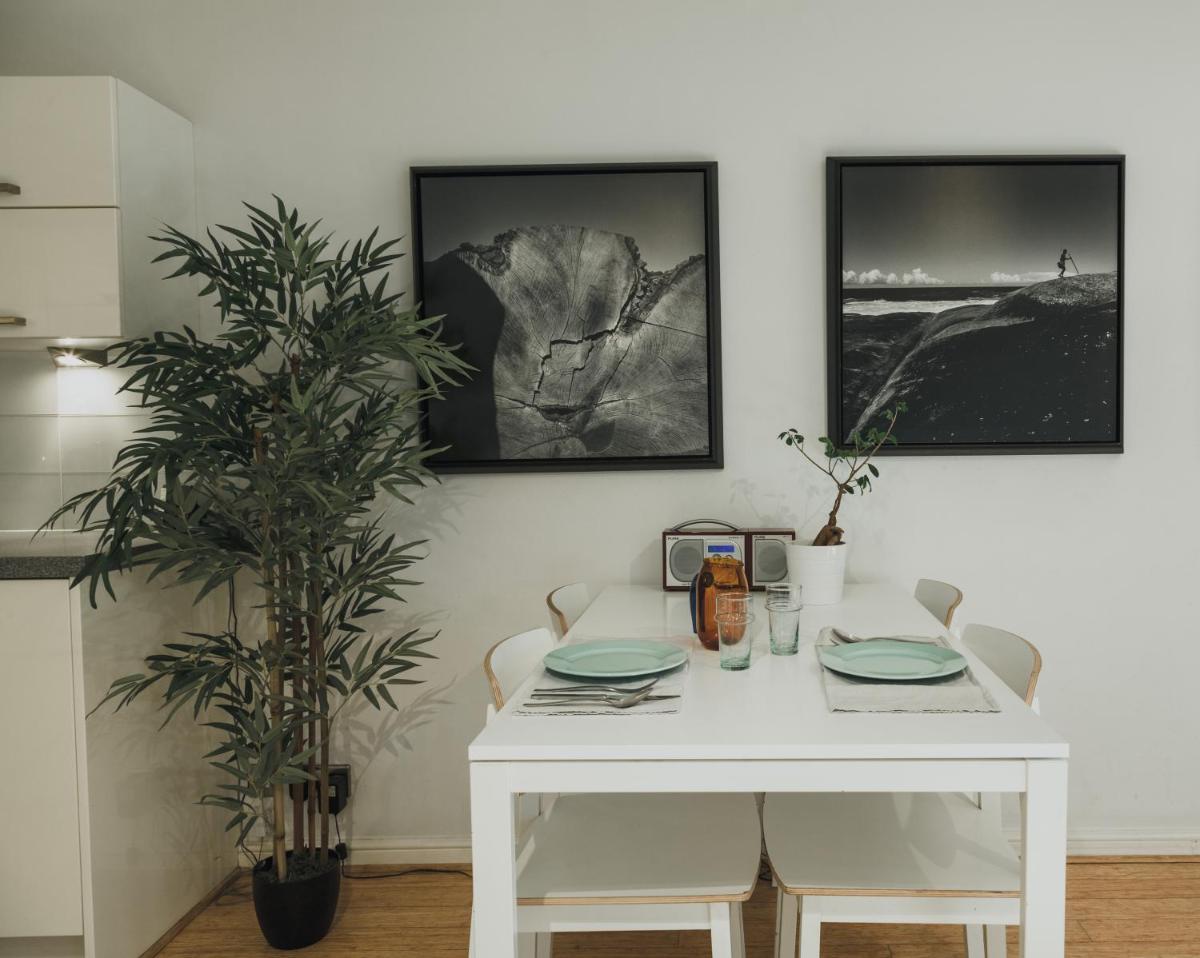 Stylish Central London Flat with Pool and Terrace - Housity