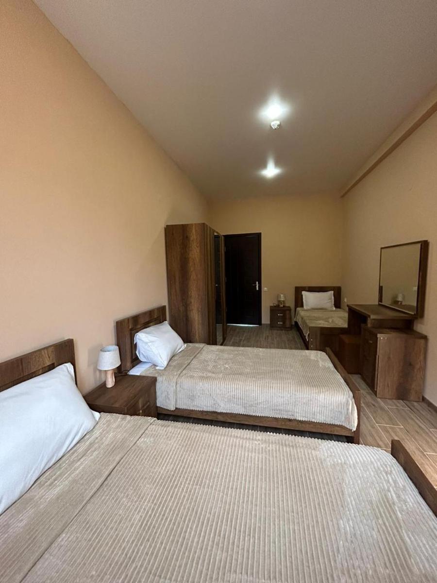 Hotel Mirioni - Housity