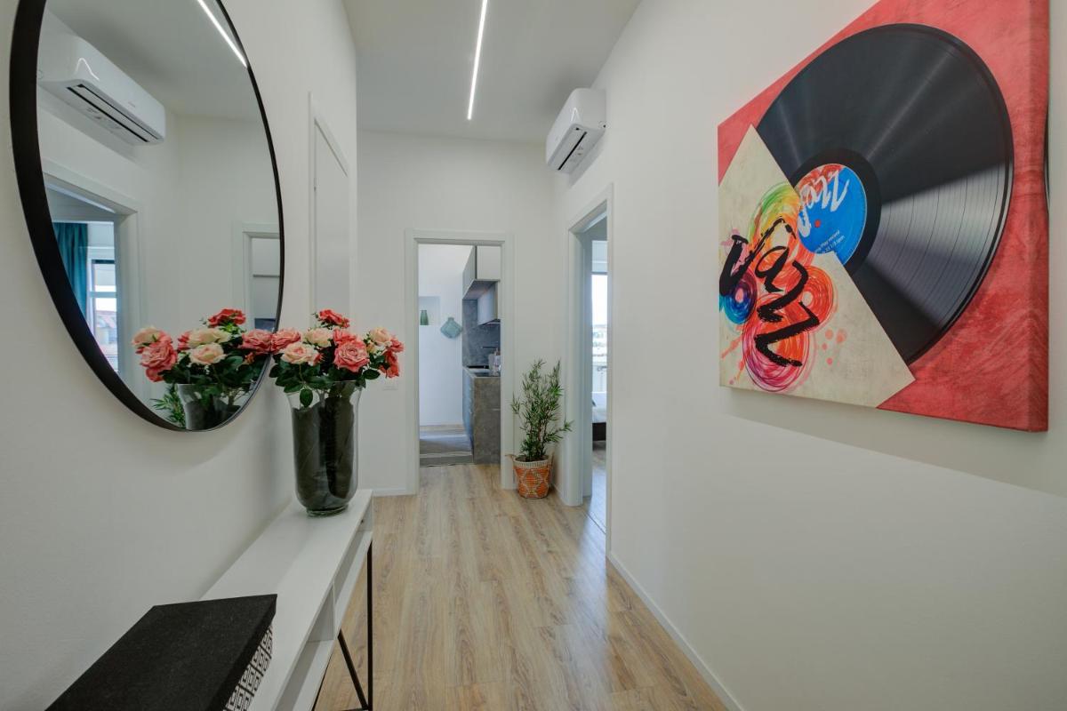 Modern Apartment in Arona - Happy Rentals - Housity