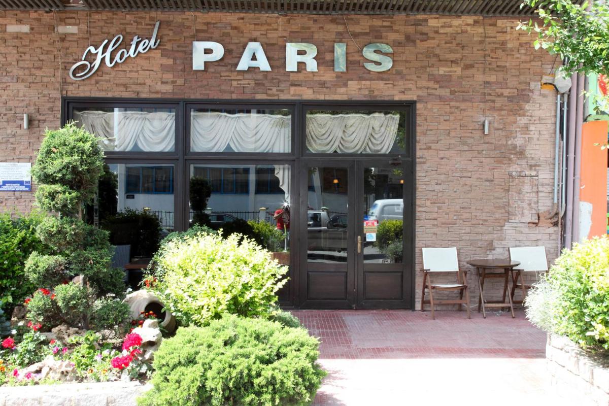 Paris Hotel - Housity