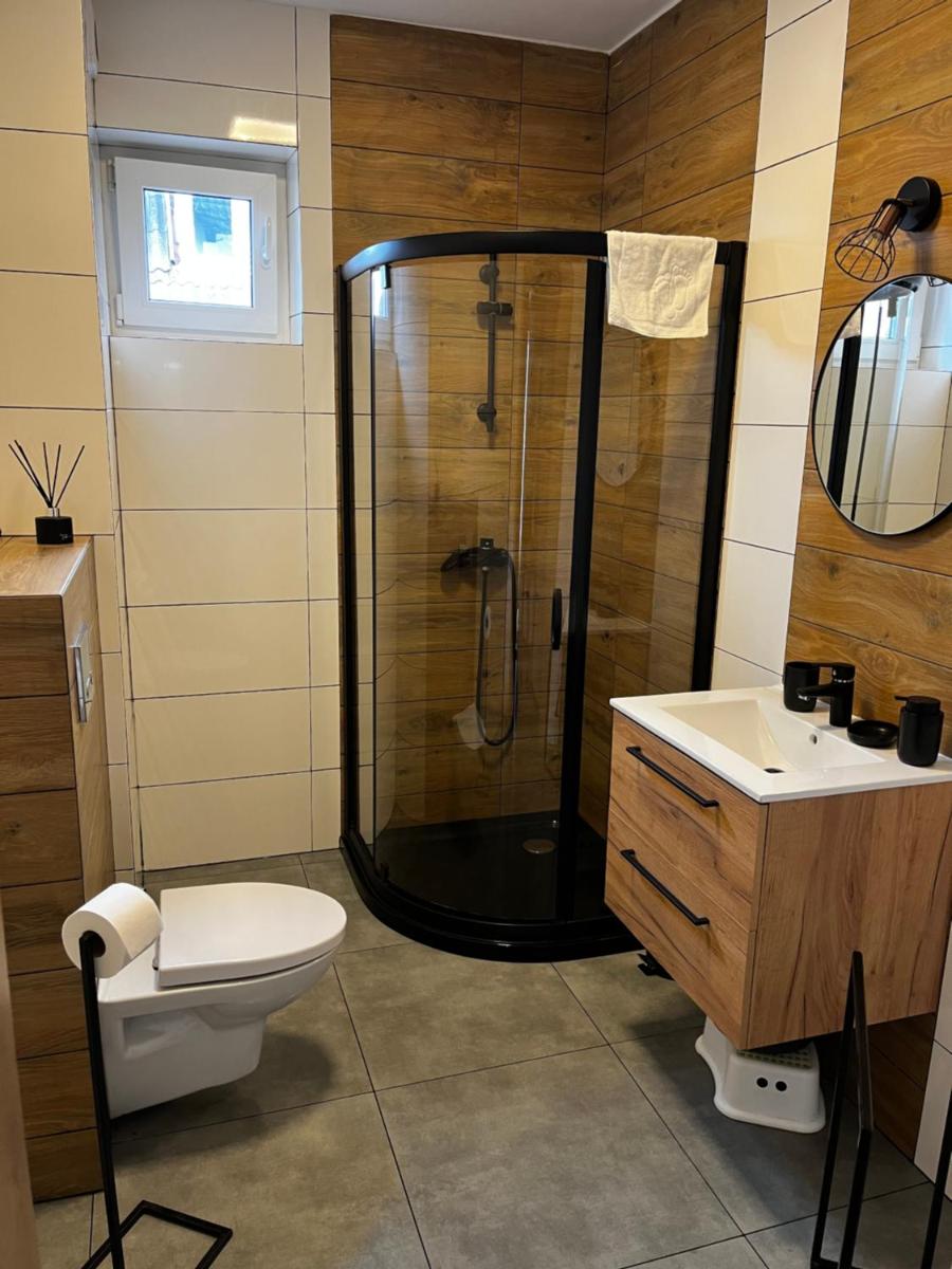 Pokoje i apartamenty Antonówka - Housity