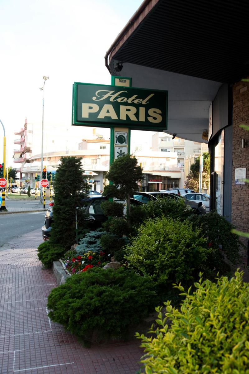 Paris Hotel - Housity