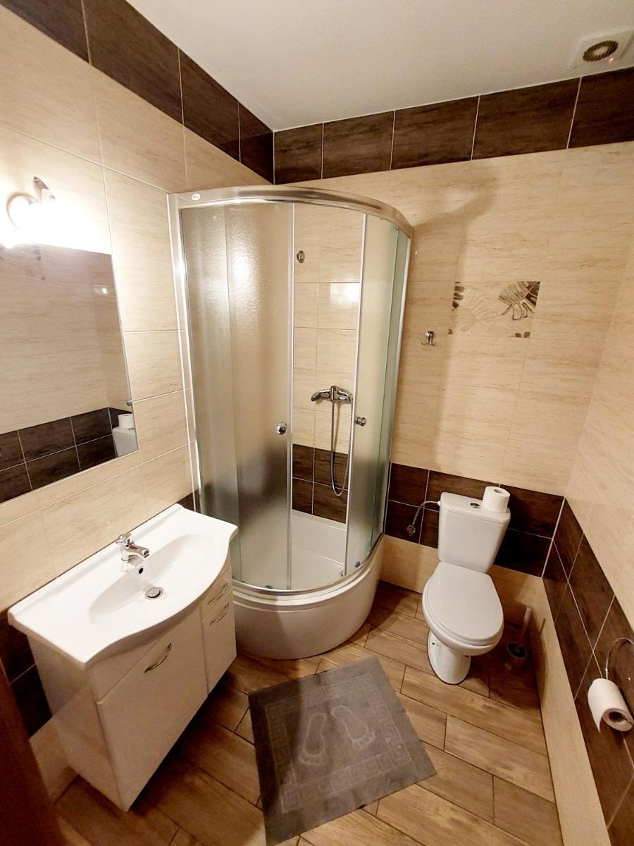 Nocleg Hotel Nad Stawami - Housity
