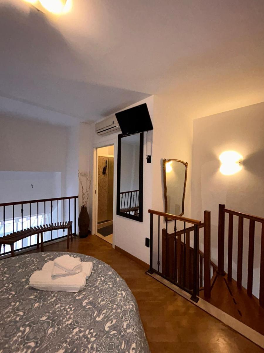 Namaste Luxury Guest House - Housity