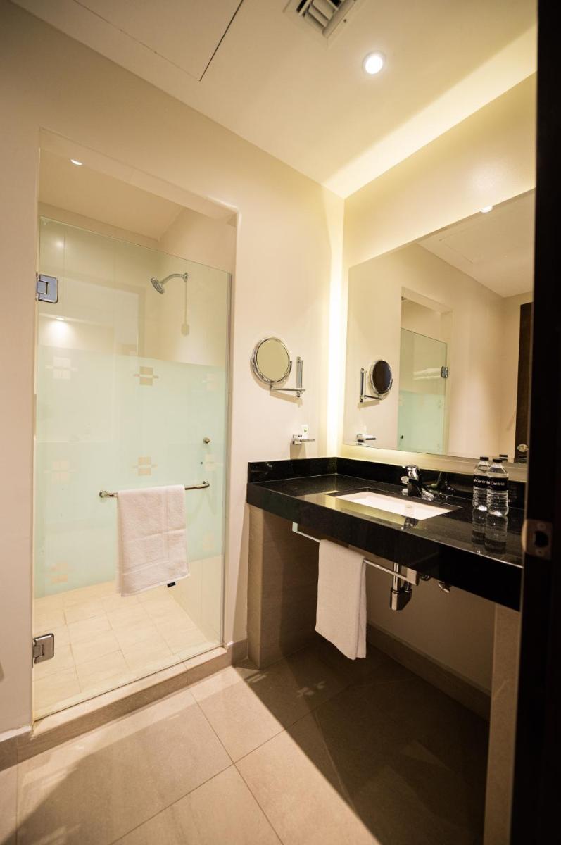 Hotel Centria - Housity