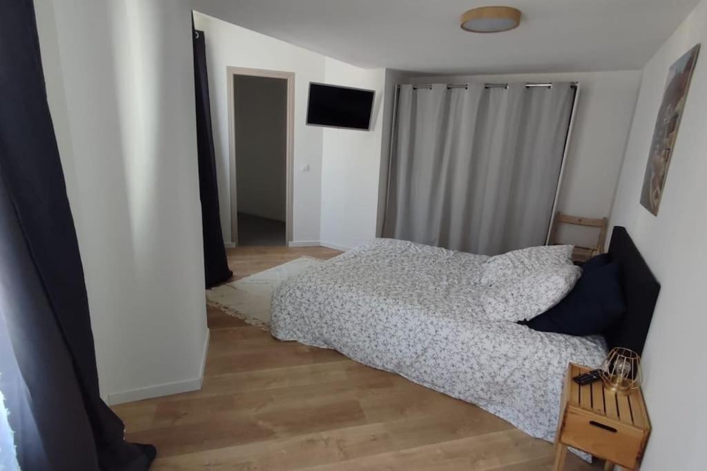 Grande maison de village proche Mortagne-au-Perche - Housity