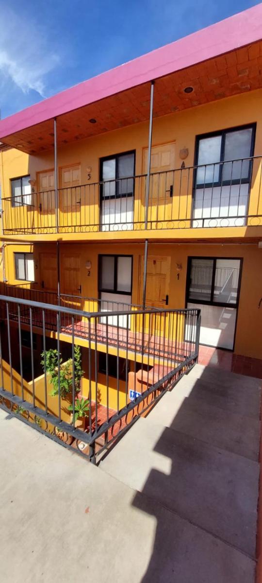 Hotel PAN:AM bed&breakfast - Housity