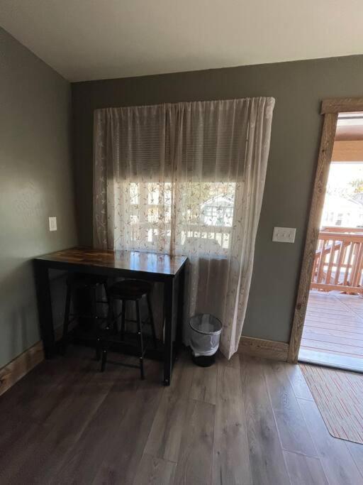 ParkWay Yellowstone Guest House Room #2 - Housity