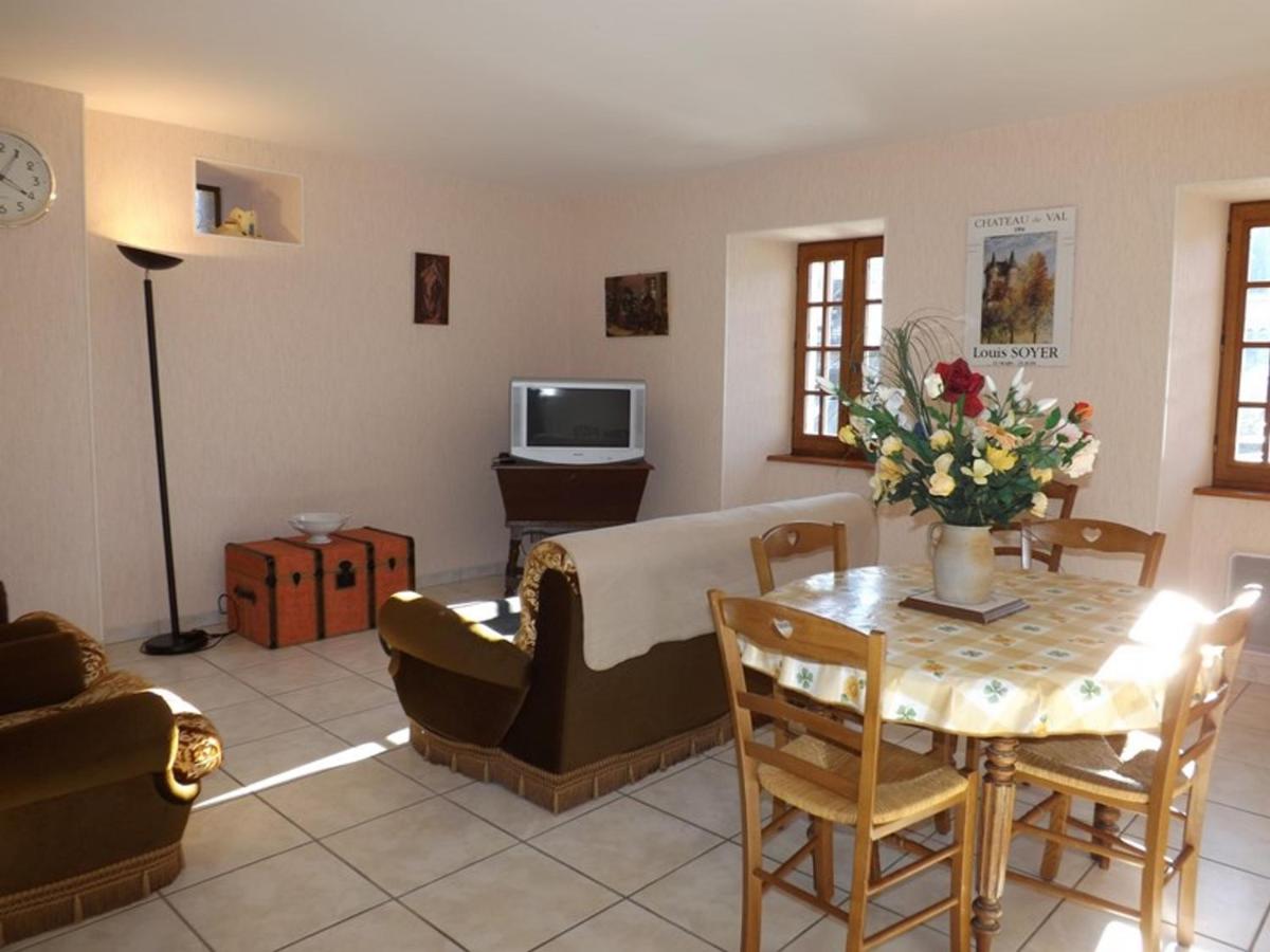Gîte Authentique, 2 Ch, Jardin Privé, Proche Activités Nature et Lac - FR-1-742-93 - Housity