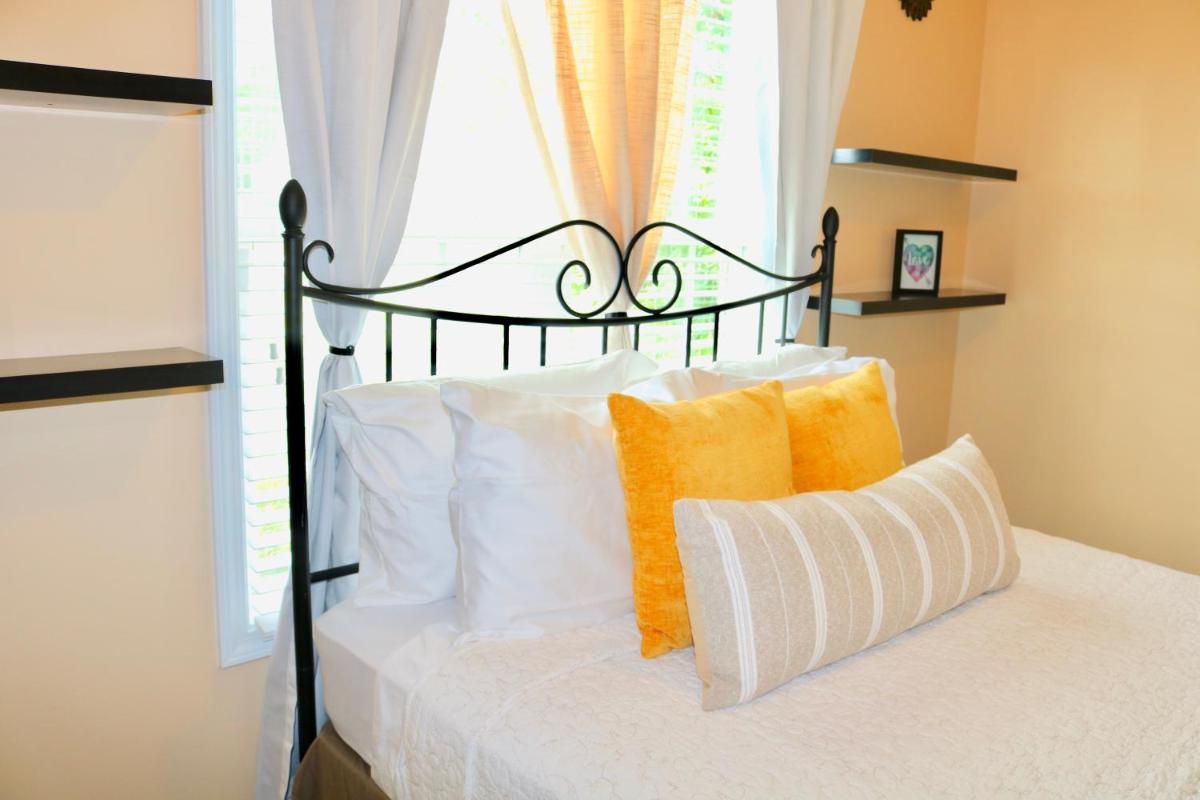 Serenity Stay - Housity