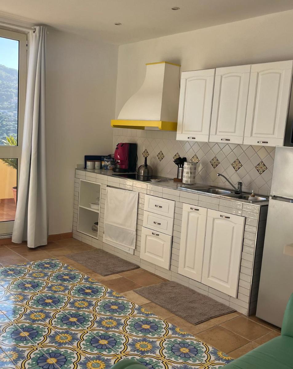 Sirenai Apartment - Housity