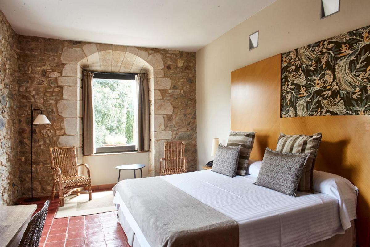Arcs De Monells - Adults Only - Housity