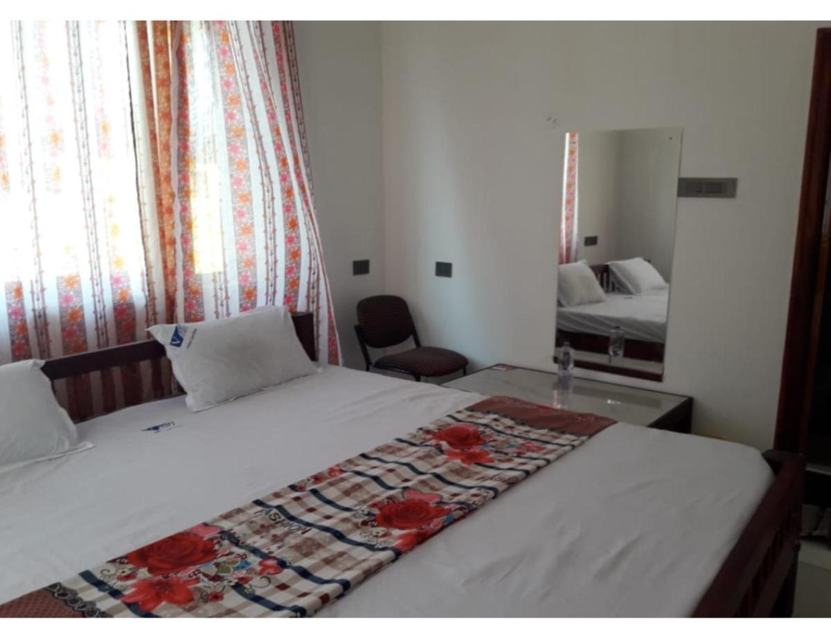 R.K.Inn Guest House, Nonankuppam - Housity