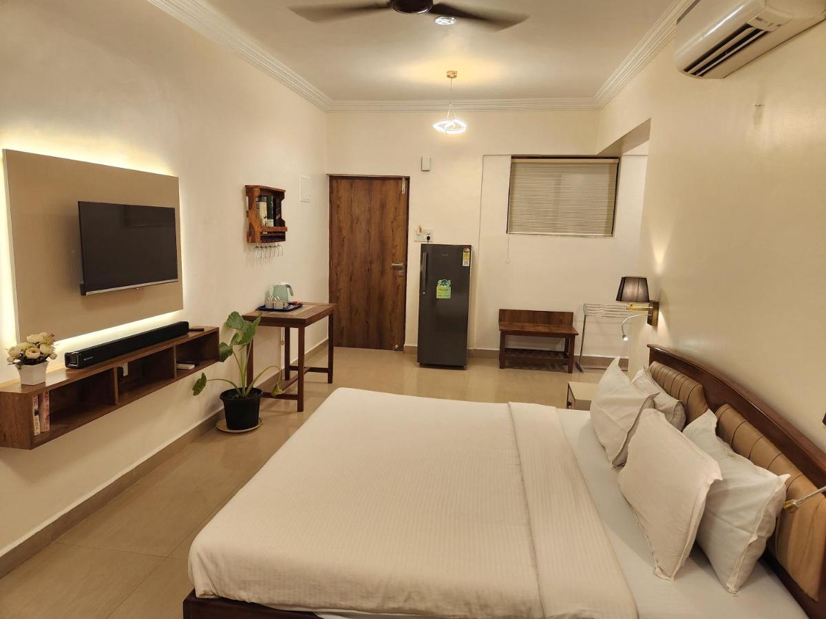 Vagator Beachside Studio Apartment - Housity
