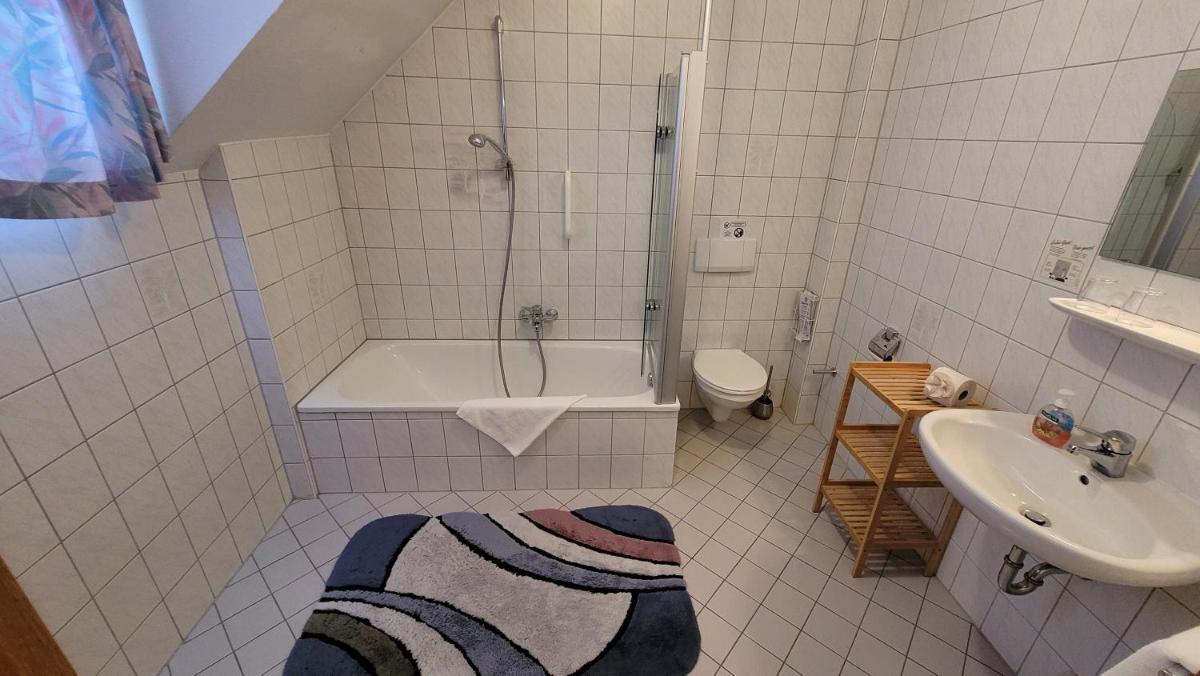 Schwarzes Lamm - Housity