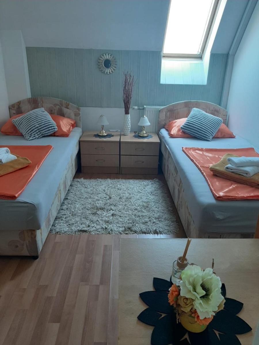 Pansion Brod - Housity
