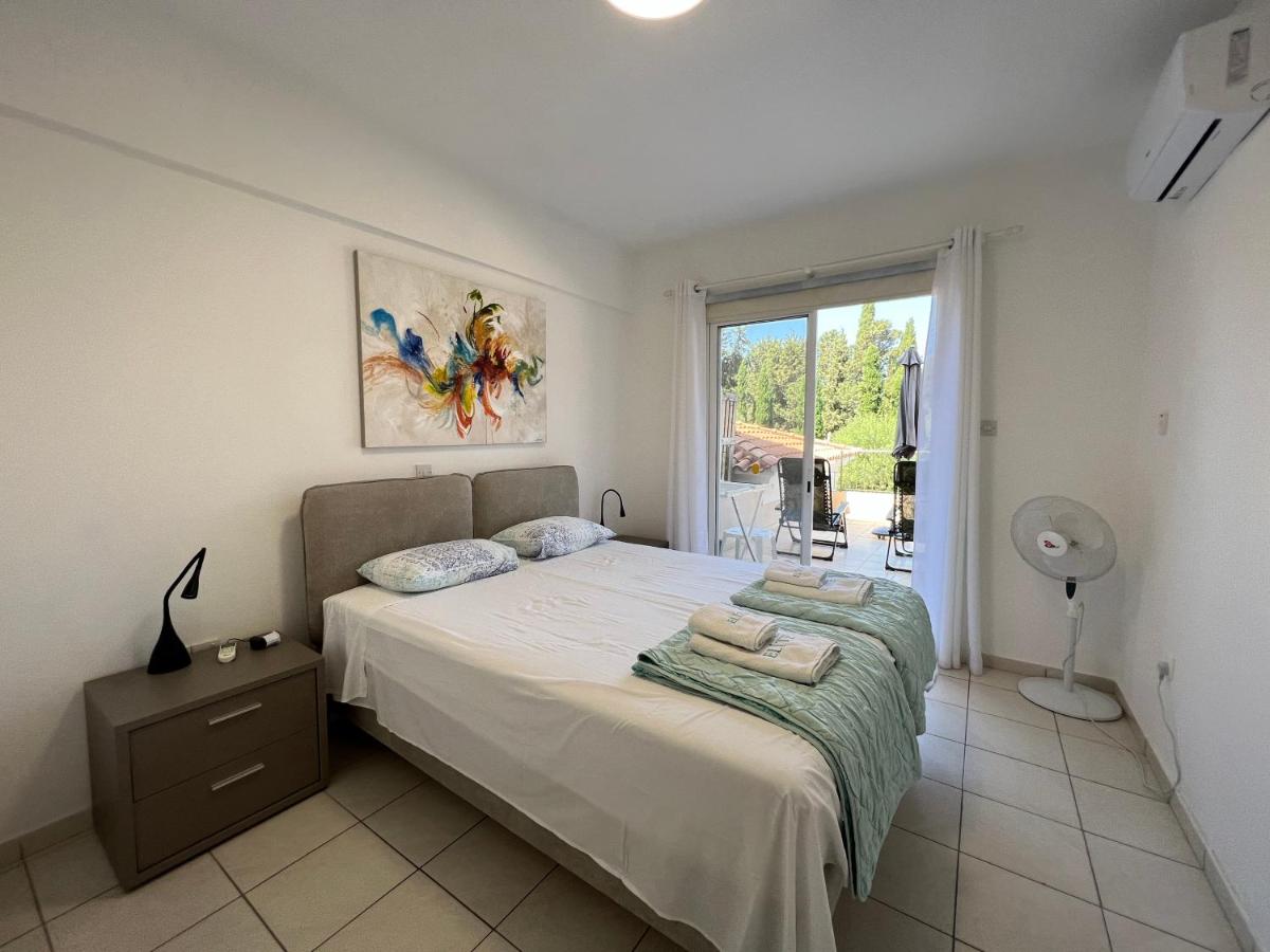Cozy Apartment in Paphos Beautiful Complex - Housity