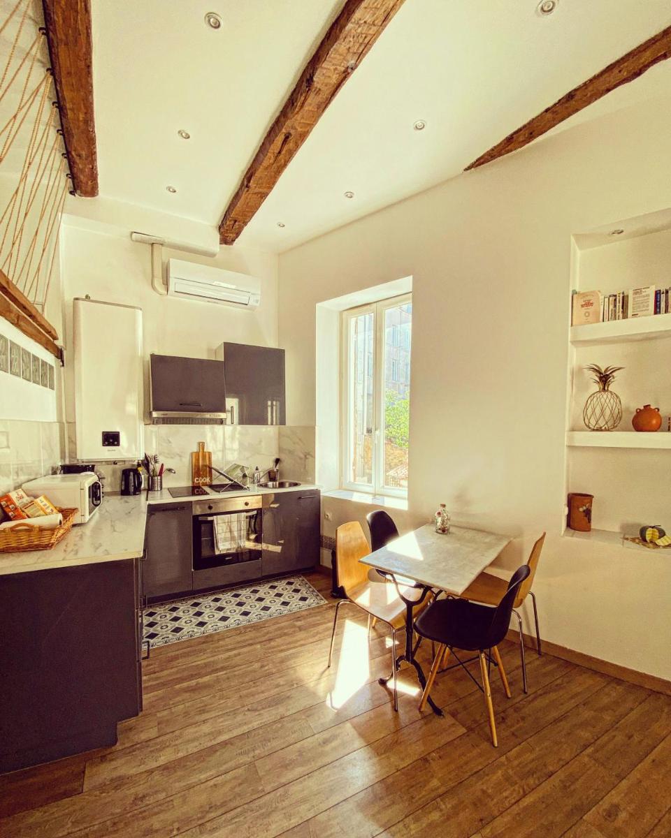 Vaste et charmant loft CLIMATISÉ au cœur de Marseille - Housity