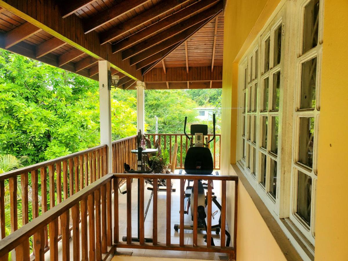 Sunbreeze Ocho Rios - A spacious, homely apartment - Housity