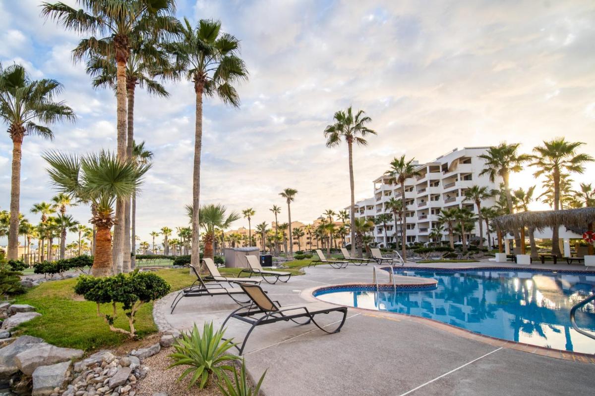 Casa Blanca Golf Villas - Housity