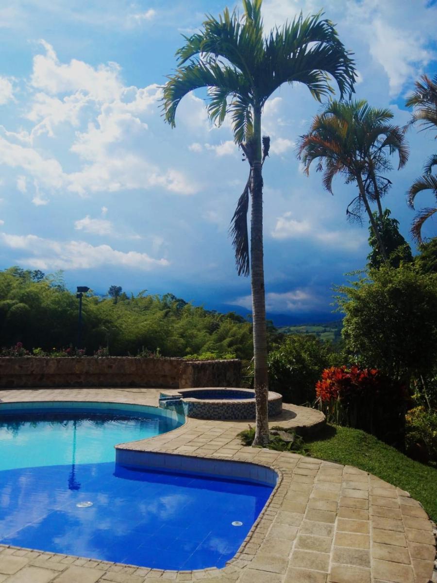 Finca BellaVista, Lago Calima: Hermosos Paisajes - Housity
