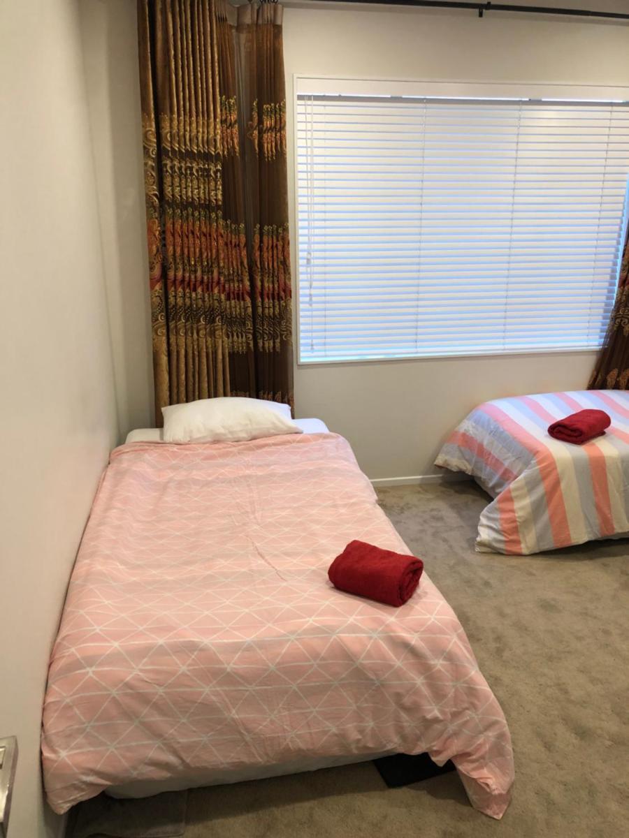 Brand new bedroom in Karaka (Auckland) - Housity