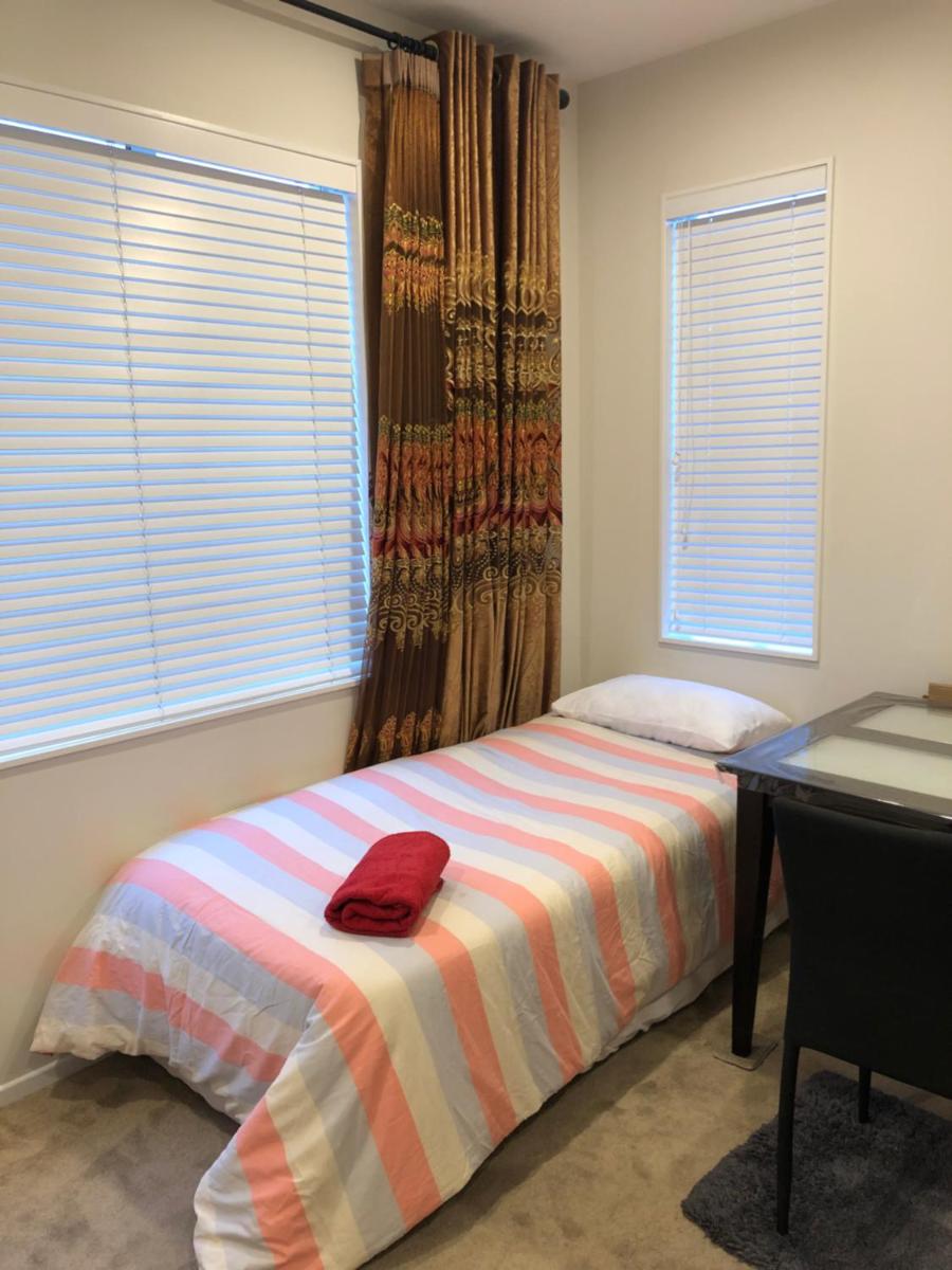 Brand new bedroom in Karaka (Auckland) - Housity