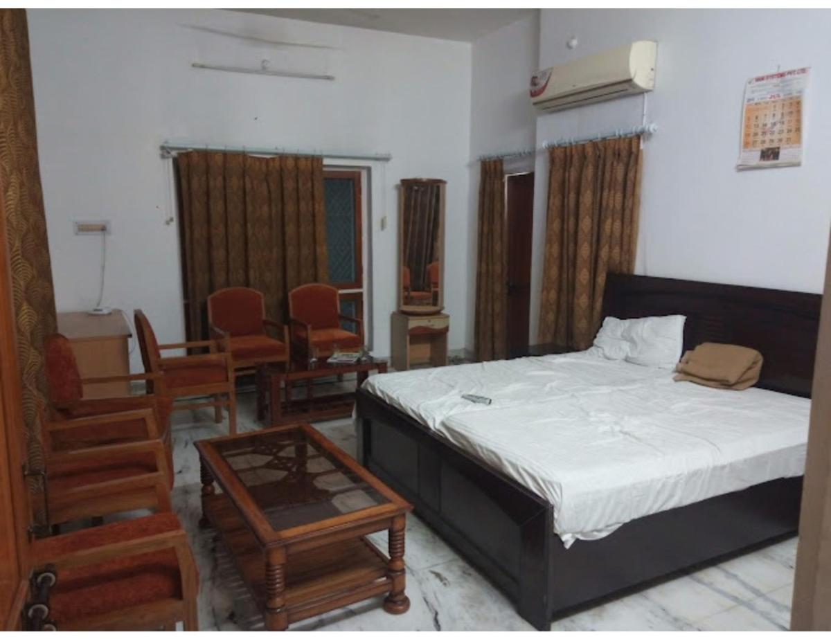 Suitetrails - Lucknow Home Stay, Lucknow