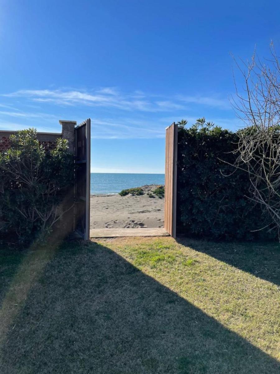 Tarquinia Lido - Villa Velca sulla spiaggia - Housity